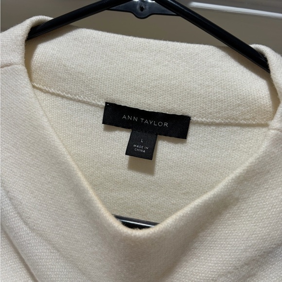Ann Taylor Cream Knit Top with feather cuffs size L - Picture 3 of 4